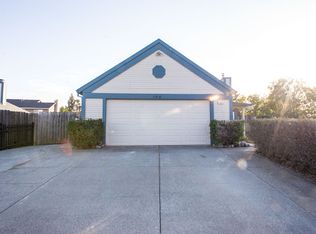 100 Persimmon Cir, Vacaville, CA