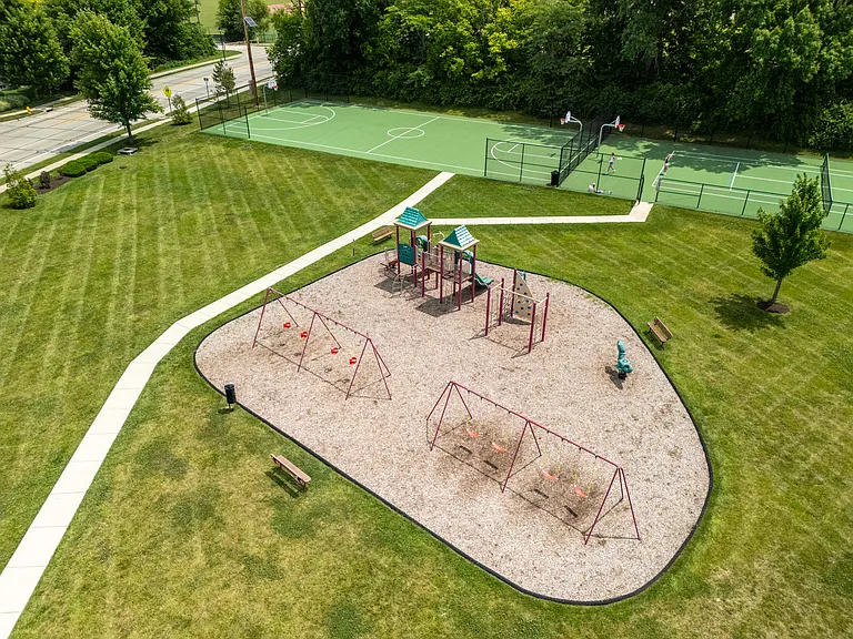 605 Country Village Dr — Photo 24