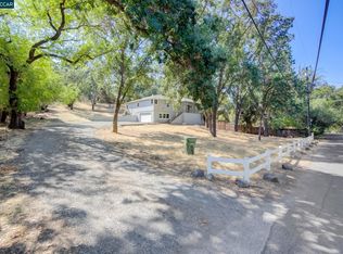 1002 Hacienda Dr, Walnut Creek, CA 94598