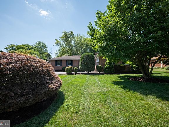 5th image of 2614 Deepwood Dr