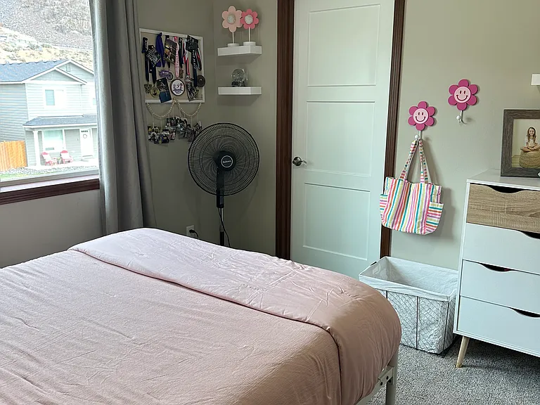 352 Hammond Ln — Photo 9