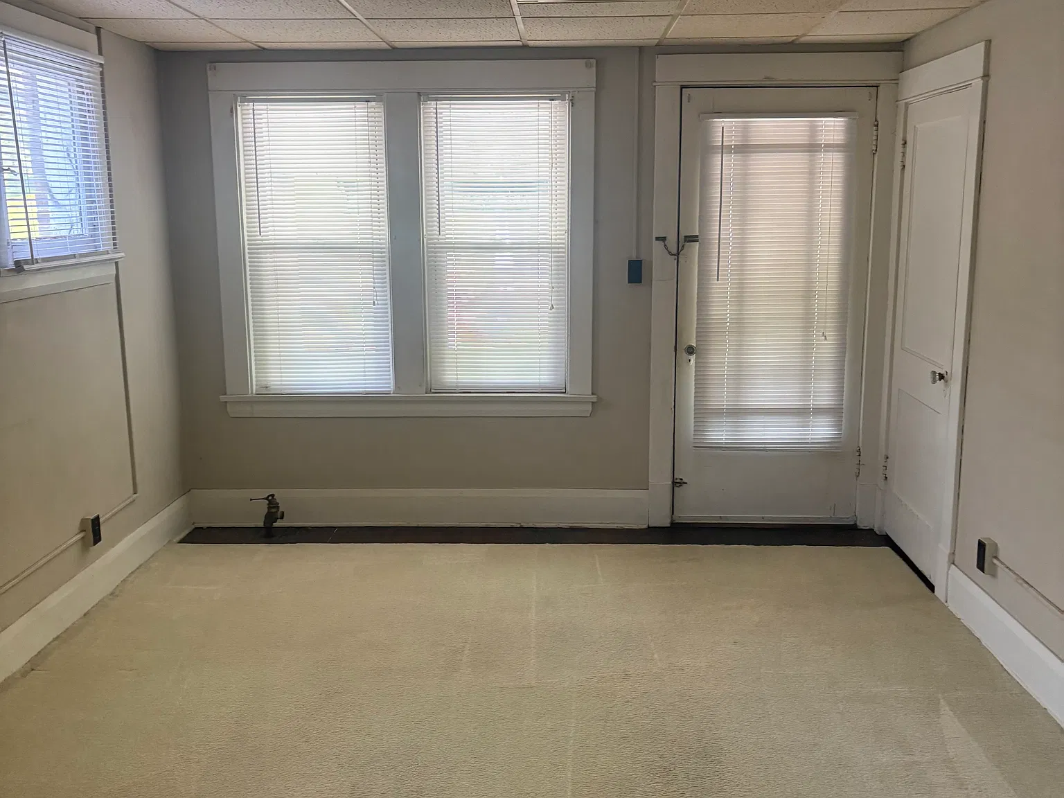1 bed, $700 — Photo 1