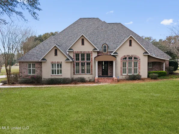 23337 Stablewood Cir, Pass Christian, MS 39571