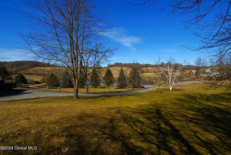3rd image of 1262 County Route 23