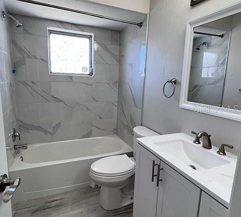 4th image of 3722 Rosemary Dr #A