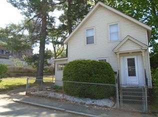 4 Palmer St, Worcester, MA 01605