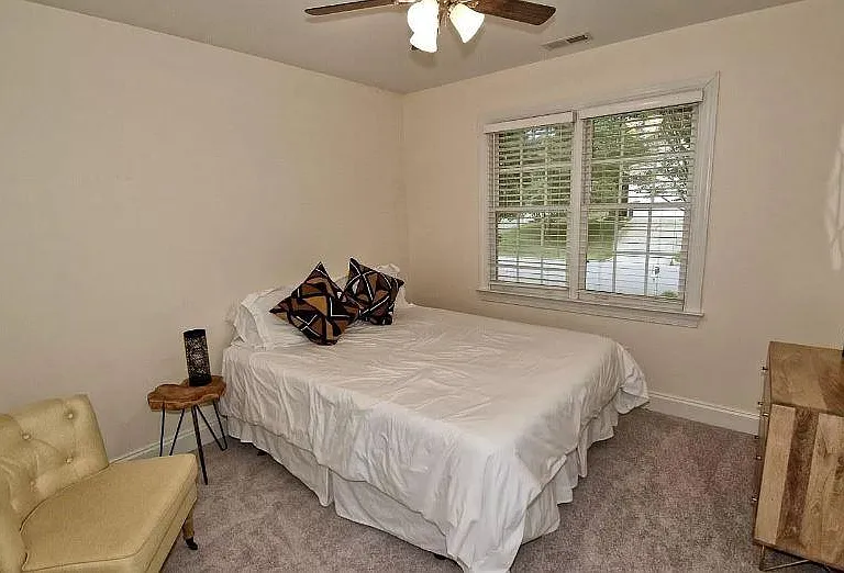 305 Caraway Ln — Photo 25