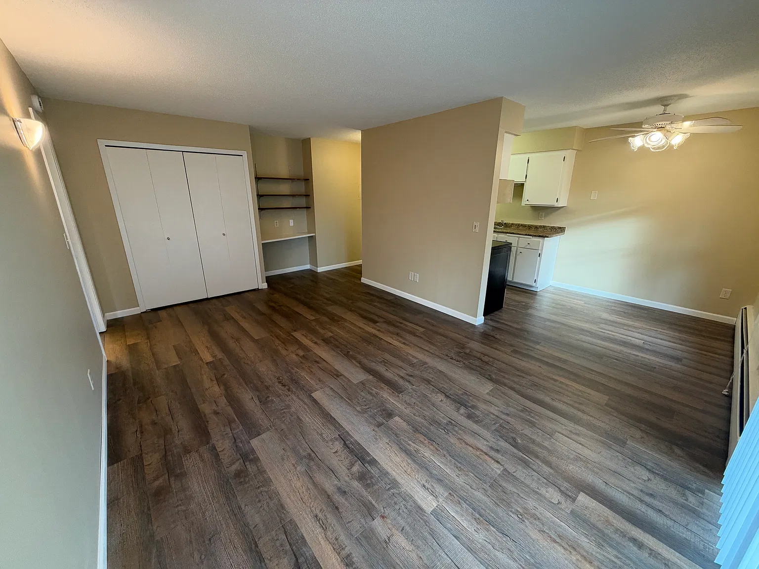 1 bed, 900 sqft, $1,150 — Photo 3