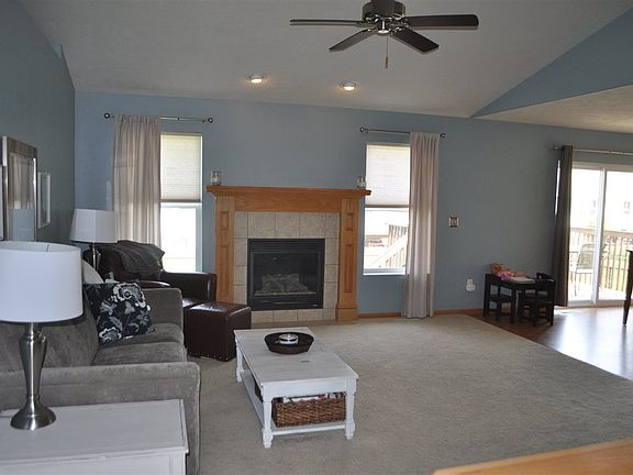 2nd image of 1480 Deerfield Dr W