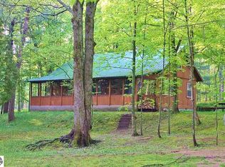 15010 Roaring Brook Dr, Thompsonville, MI 49683