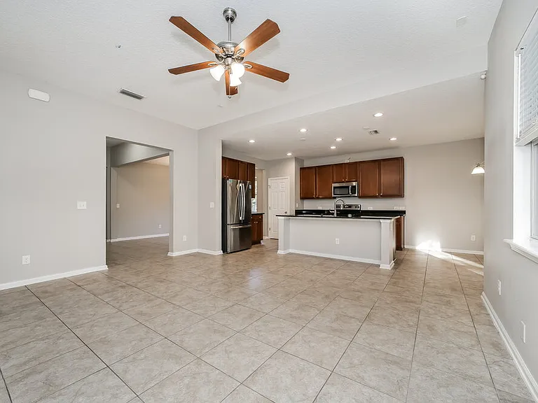 1606 Creek Point Blvd — Photo 3