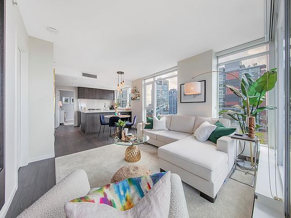 5th image of 1351 Continental St #1607