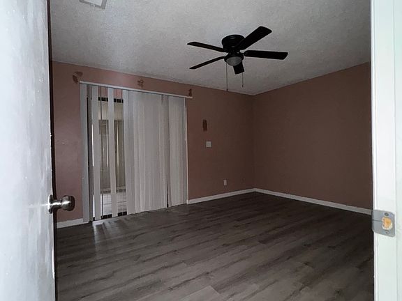 4th image of 317 Caldbeck Way
