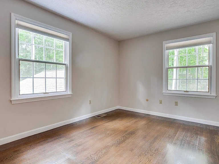 27 Buttonwood Rd — Photo 24