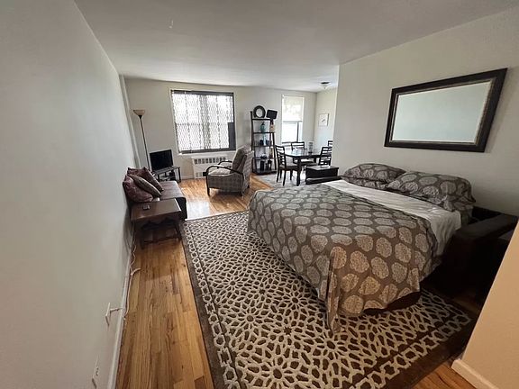 2nd image of 88-30 180th St #4G