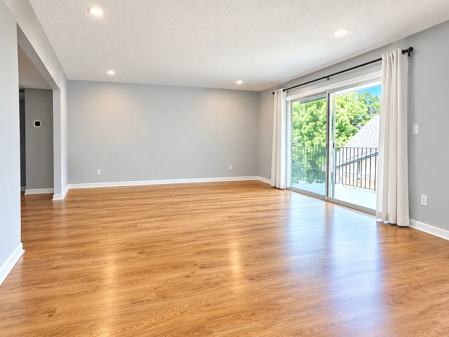 6851 Roswell Road Northeast, Unit H11 — Photo 3