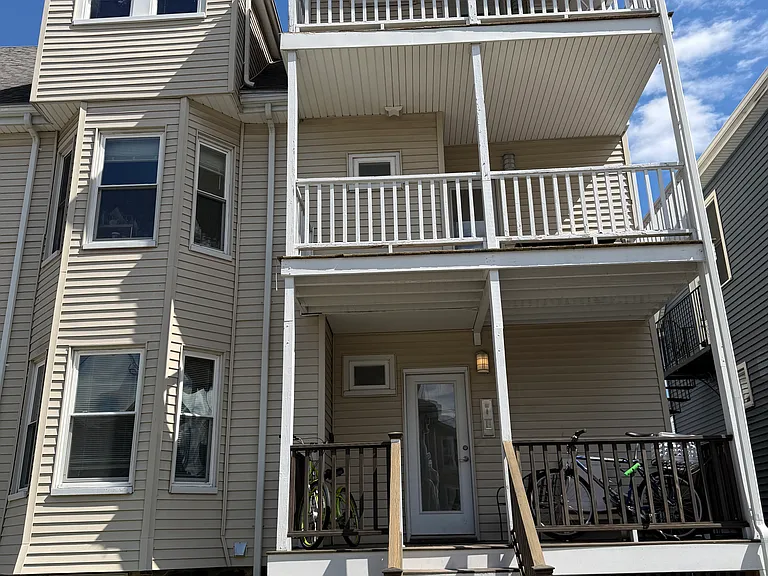 59 Greenleaf Ave — Photo 3