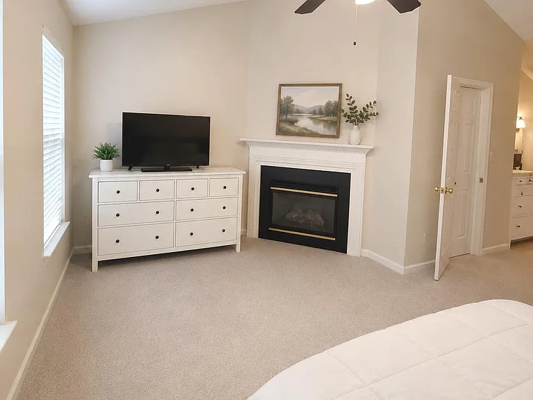 4921 Kilburn St — Photo 19