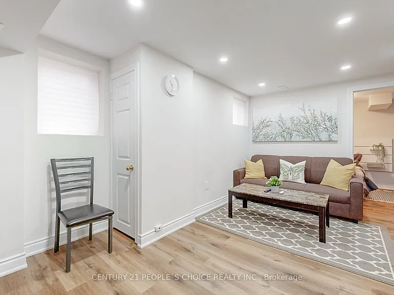 113 Frenchpark Cir #LOWER — Photo 6