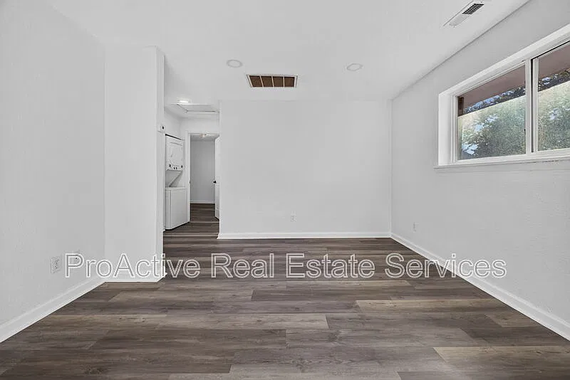 2 bed, 1.0 bath, 630 sqft, $1,295 — Photo 4