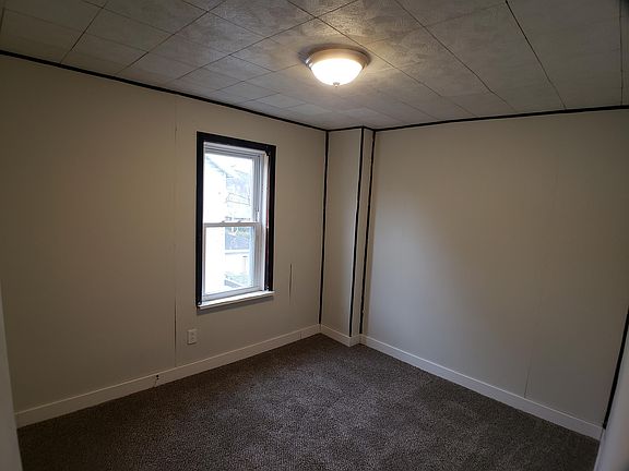 5th image of 414 Church St #1