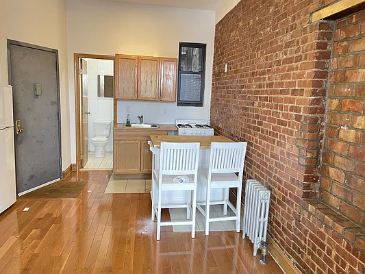 Rented by Mauro Bros Real Estate Services LLC | media 28