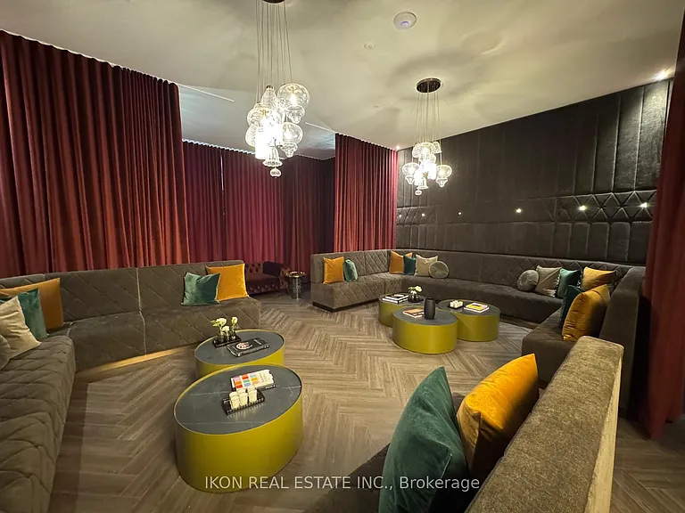 11 Yorkville Ave #4001 — Photo 29