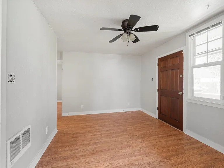 6832 SE 50th Ave — Photo 7