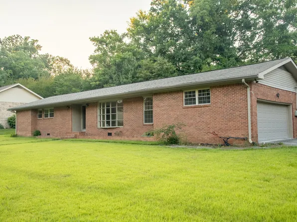 125 Callan Dr, Rossville, GA 30741