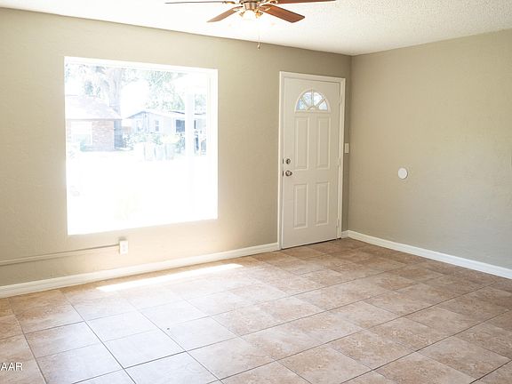 3rd image of 1224 Linda Ln