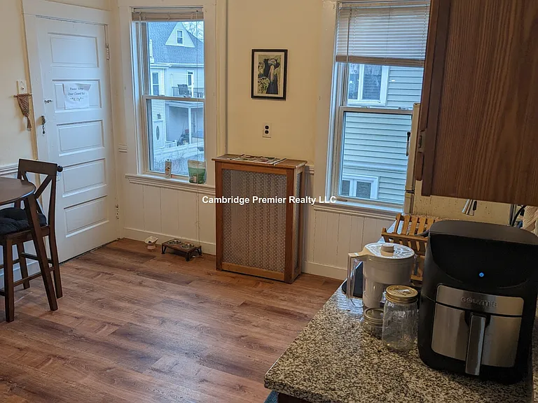 44 Easton St #2E — Photo 9