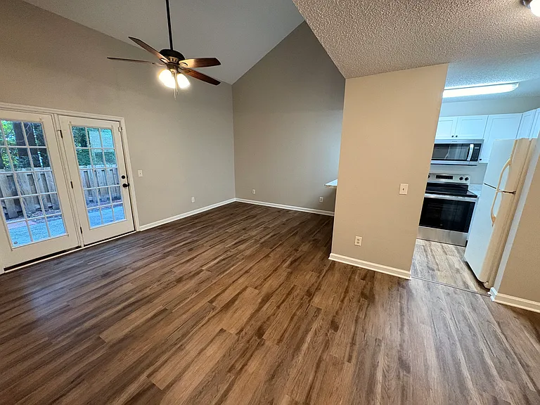 5120 Lamppost Cir — Photo 6