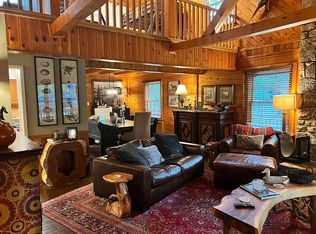 375 Sycamore Xing, New Castle, VA 24127