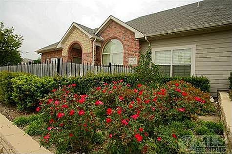 3rd image of 3405 Holly Bend Dr Unit 3011