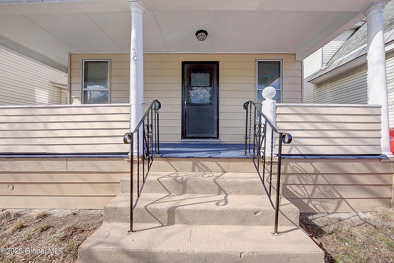 4th image of 51 Haigh Avenue