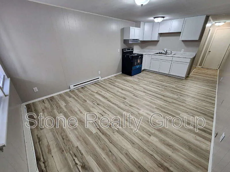 1 bed, 1.0 bath, $705 — Photo 2
