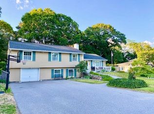 75 Shenandoah Rd, Warwick, RI 02886