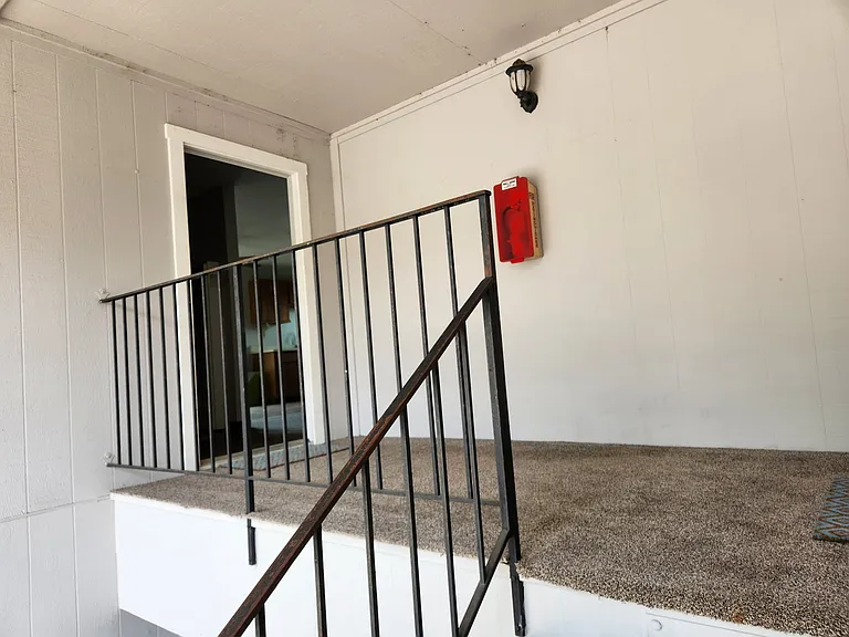 175 Washington Ct #P — Photo 2