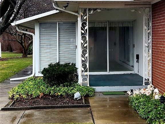 4th image of 1306 Maplewood Dr