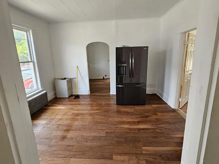 274 Pine St #1 — Photo 13