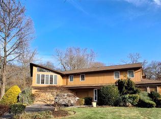 38 Carrol Ct, Greenlawn, NY 11740