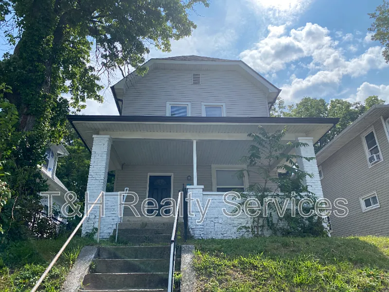 3819 Boulevard Pl #2 photo 1