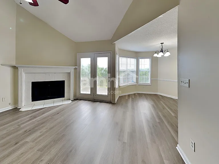 304 High Point Pl — Photo 6