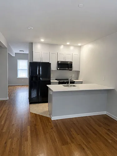 610 Gorham St #1 Photo 1