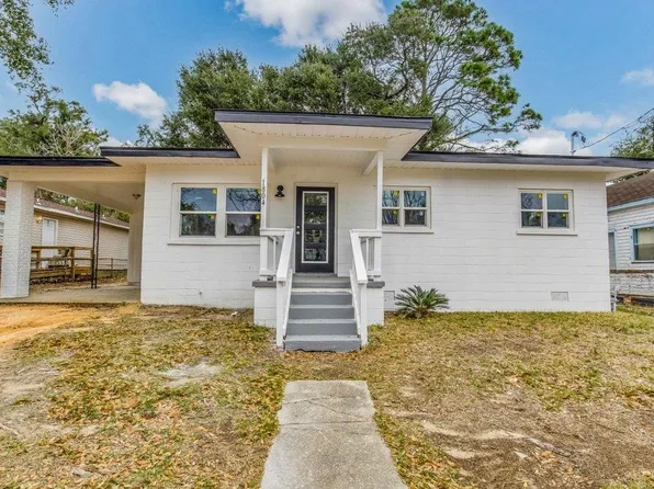 1804 Dr Martin Luther King Jr Dr, Pensacola, FL 32503