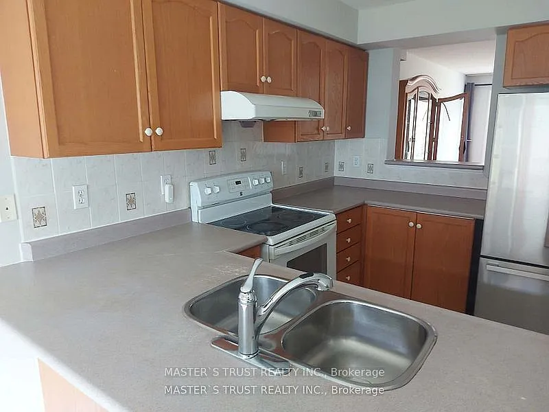 Building Photo - 80 Acorn Pl #81