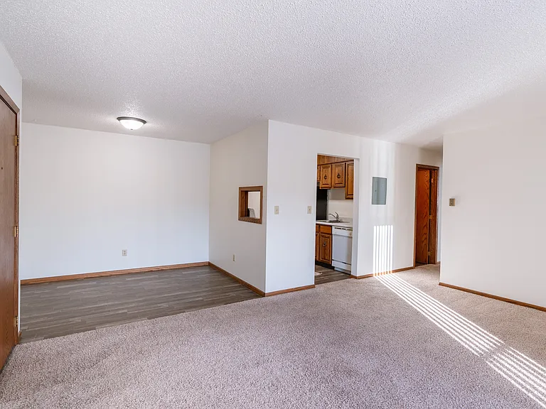 Grand Forks, ND Cedarwood Apartments | Living and dining