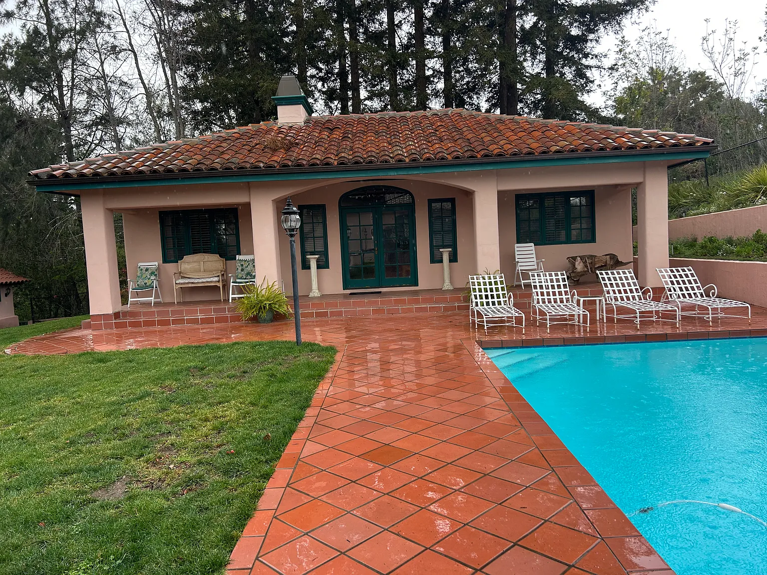 473 Valley View Drive — Photo 4
