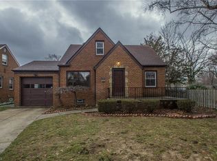 17916 Nottingham Rd, Cleveland, OH 44119