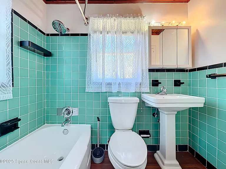 2811 N Indian River Dr — Photo 22